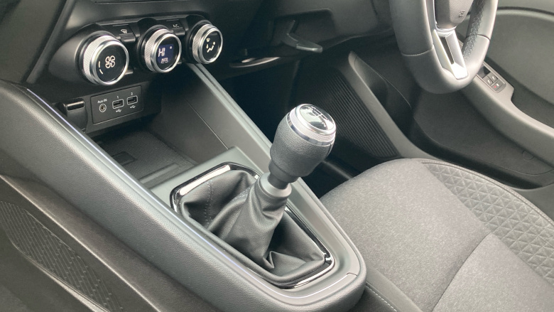 Renault Clio 1.0 TCe 90 Evolution 5dr Petrol Hatchback